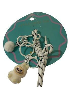 Pop mart Lil Monster Puff Bag Charm White Bunny - NWT **